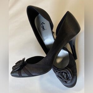 3” Dress Pumps with Flower Ruching